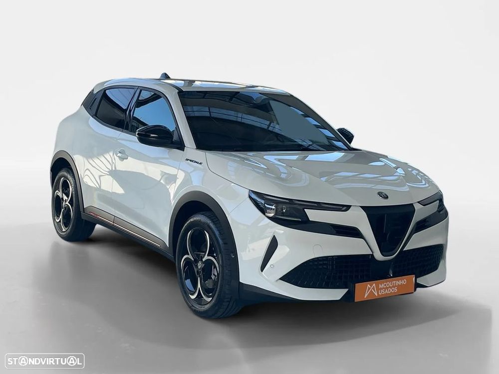 Alfa Romeo Junior 1.2 Speciale eDCT6 - 8