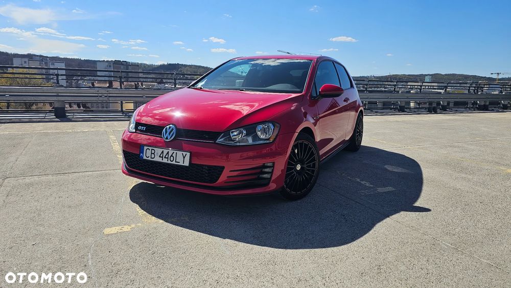 Volkswagen Golf - 14