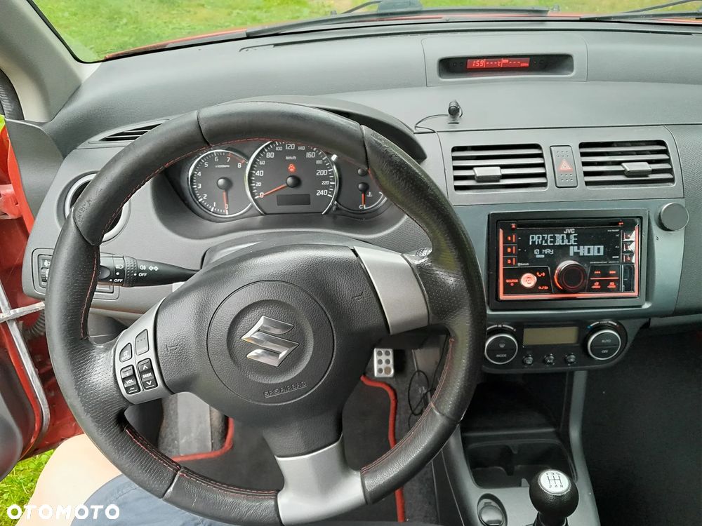 Suzuki Swift 1.6 Sport - 10