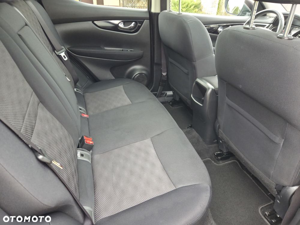 Nissan Qashqai 1.5 dCi 360 - 16