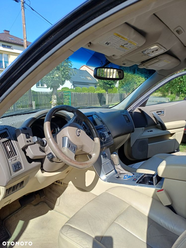 Infiniti FX - 30