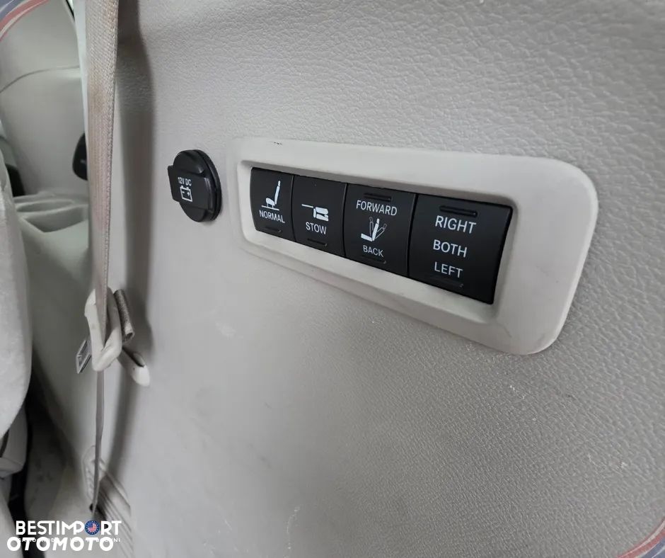 Chrysler Pacifica - 18