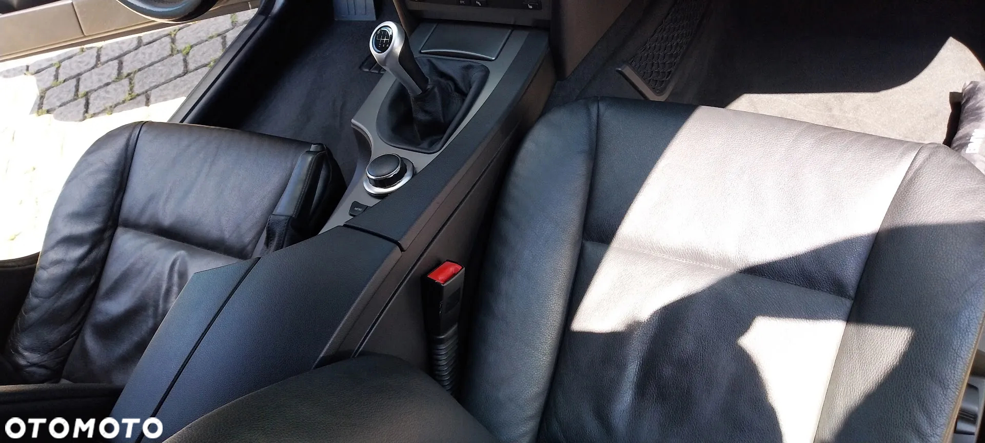 BMW Seria 5 523i - 29