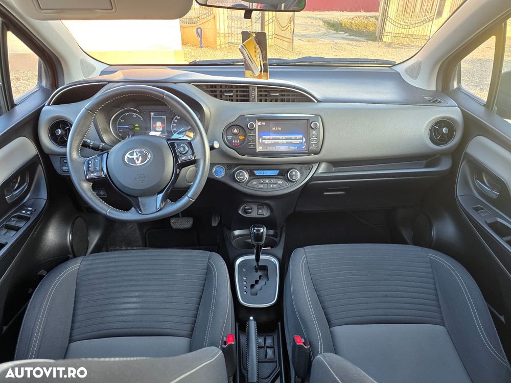 Toyota Yaris 1.5 VVT-i HSD Active - 6