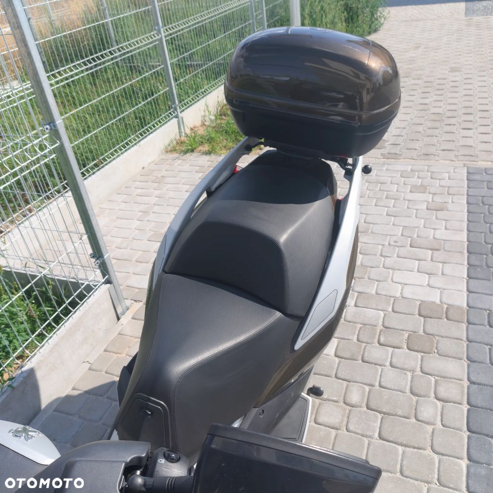 Peugeot Satelis - 4