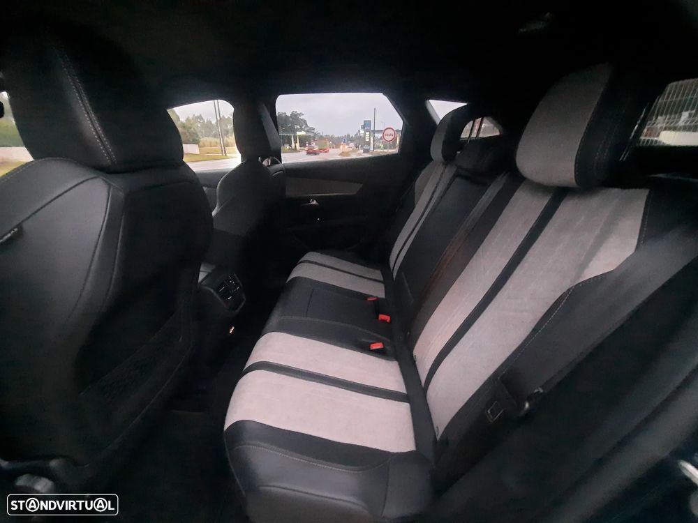 Peugeot 3008 1.6 Hybrid4 GT e-EAT8 - 28