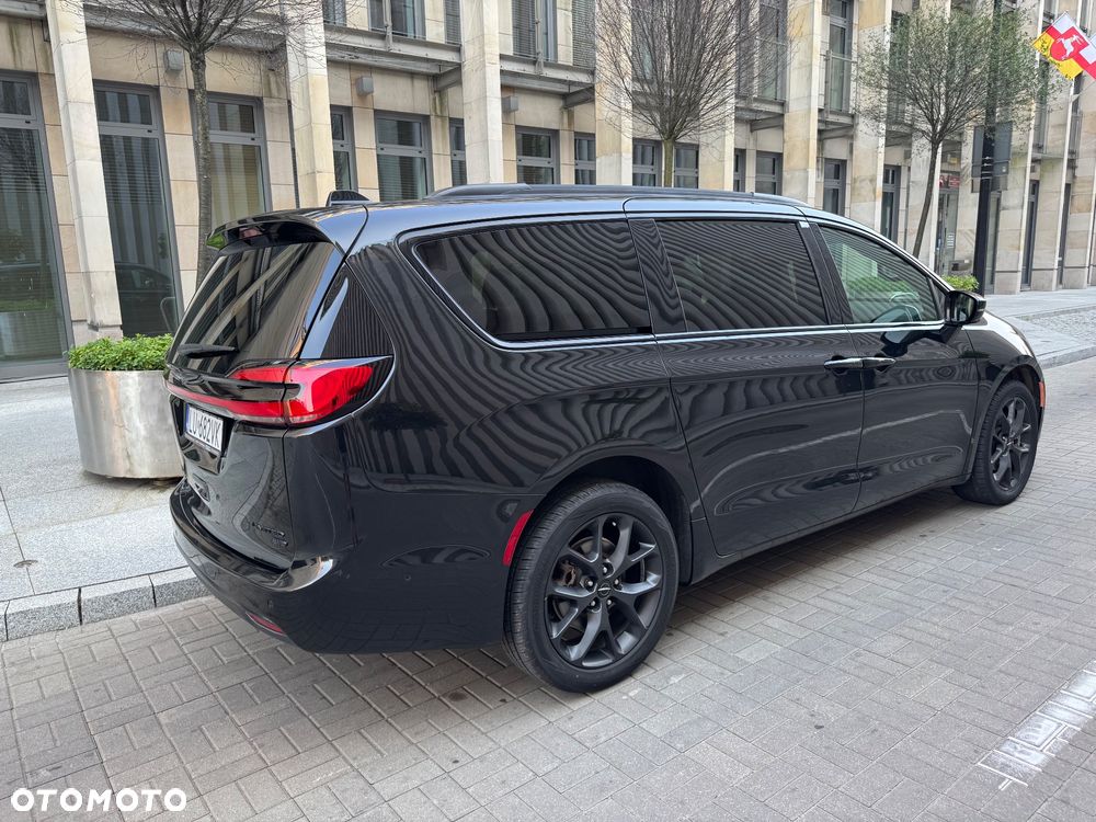 Chrysler Pacifica - 13