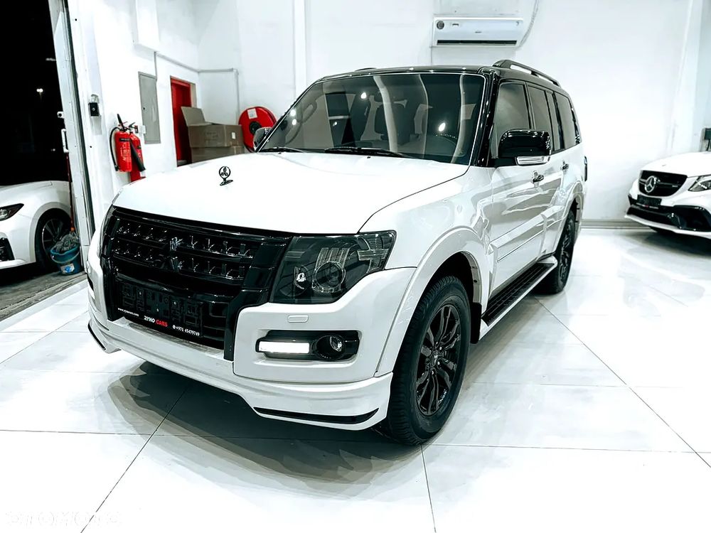 Mitsubishi Pajero - 1