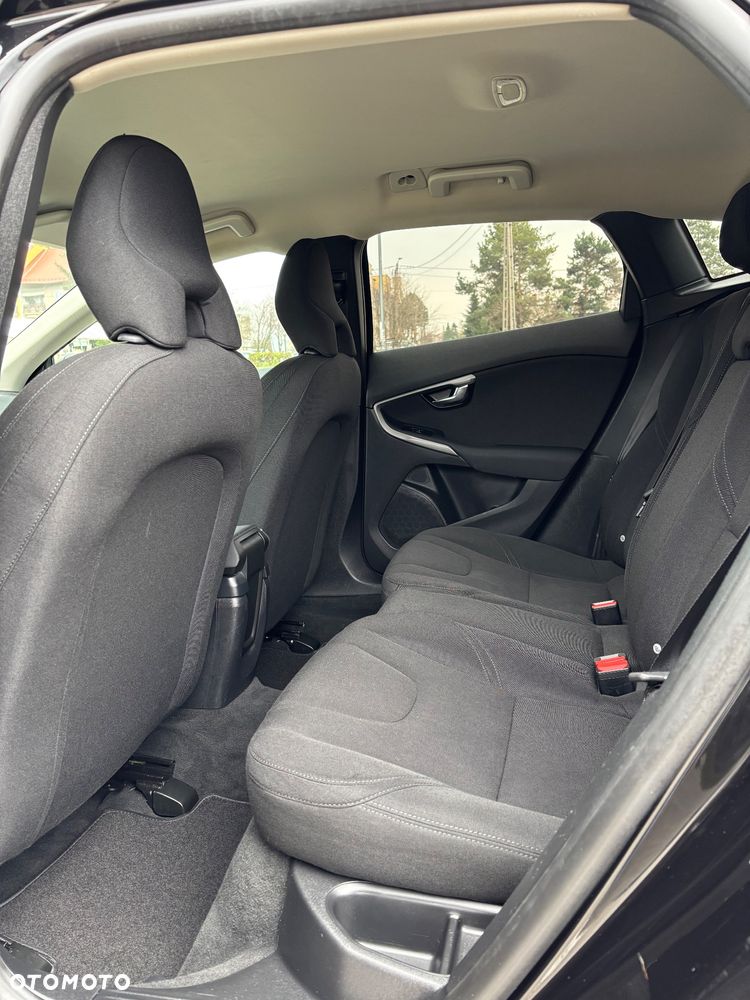 Volvo V40 D2 Momentum - 11