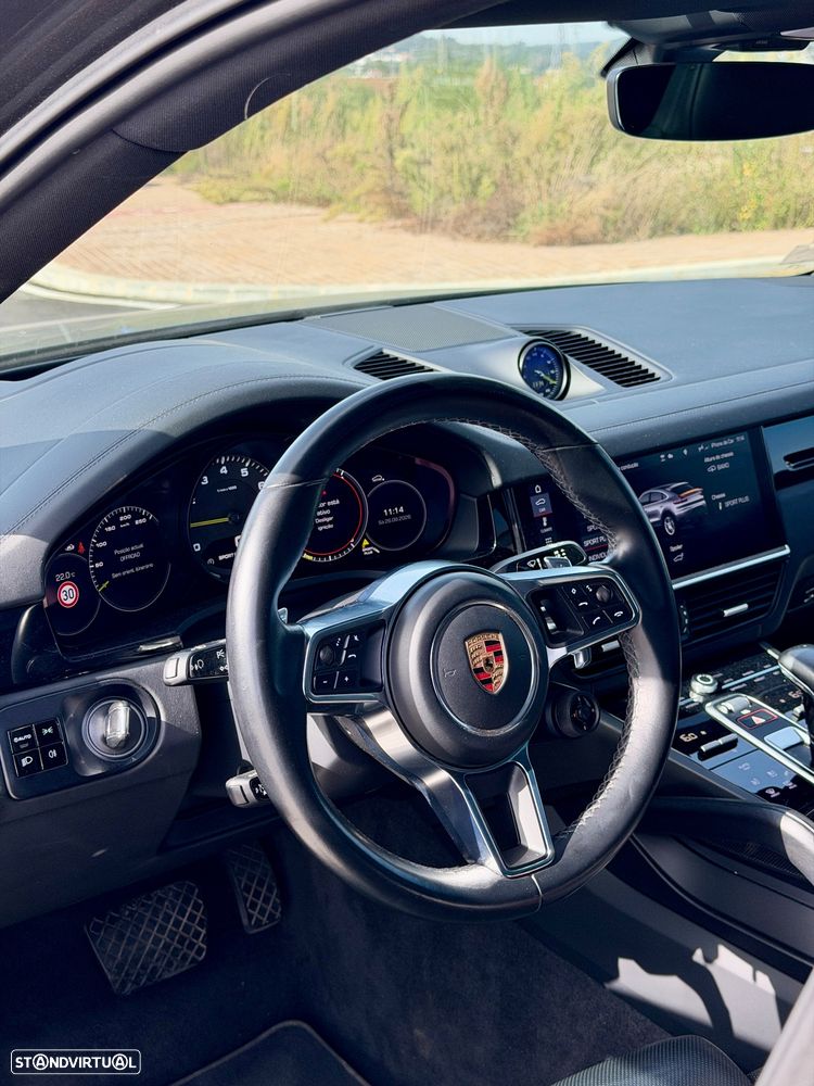 Porsche Cayenne Coupé E-Hybrid - 8