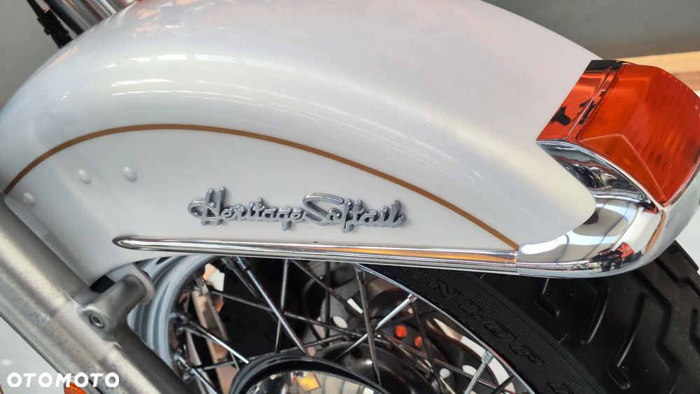 Harley-Davidson Softail Heritage Classic - 19