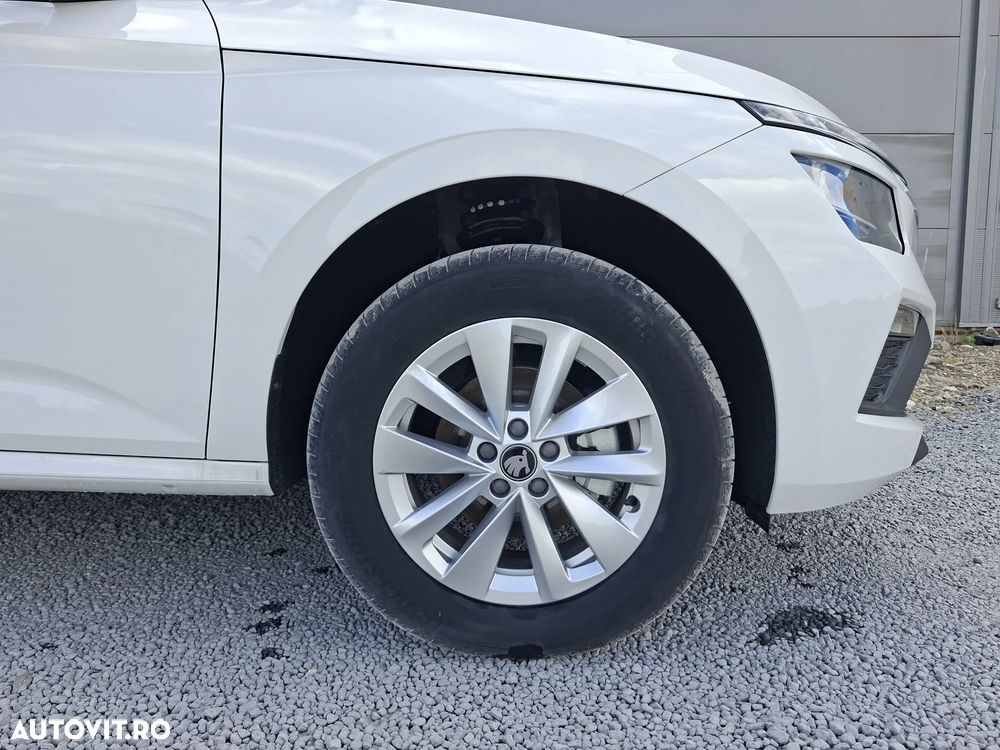Skoda Kamiq 1.0 TSI Essence - 24