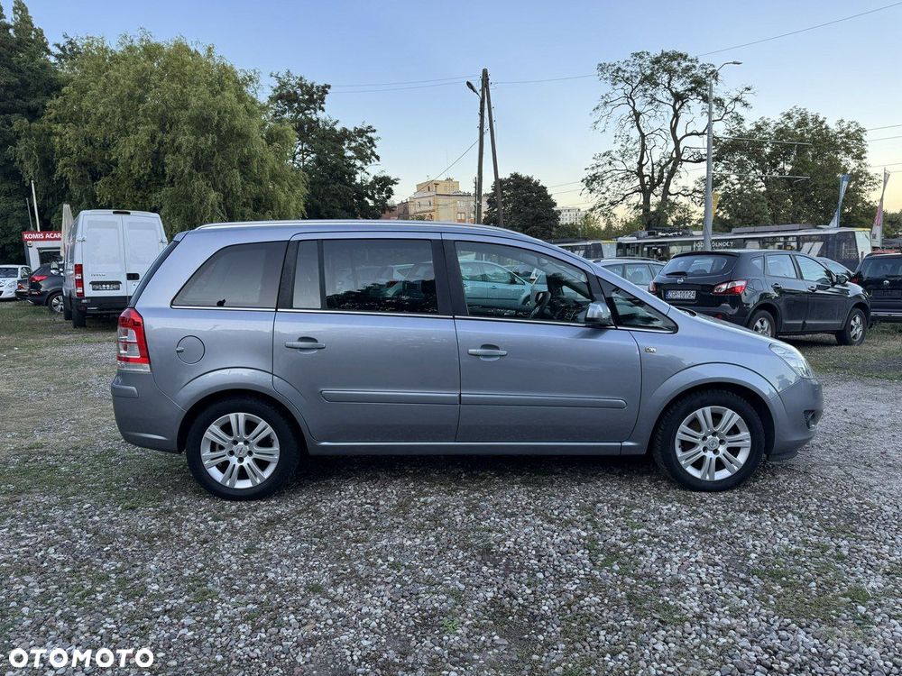 Opel Zafira - 33