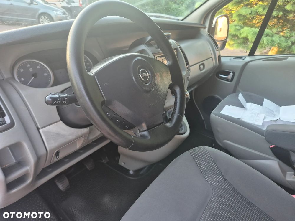 Renault Vivaro - 23