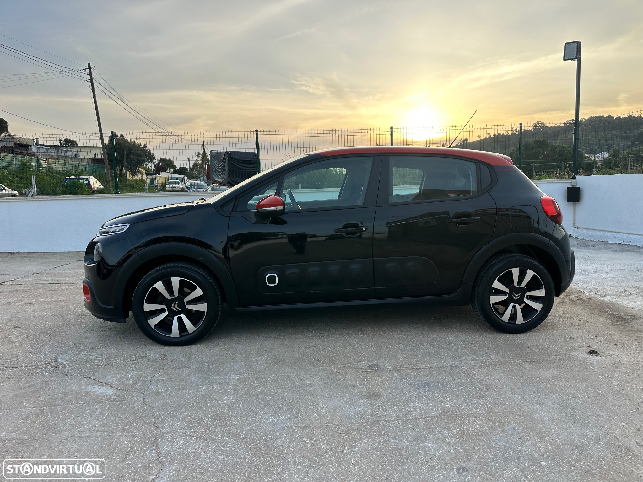 Citroën C3 1.2 PureTech Shine - 35