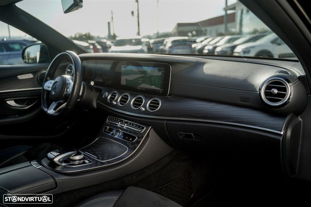 Mercedes-Benz E 300 de AMG Line - 38
