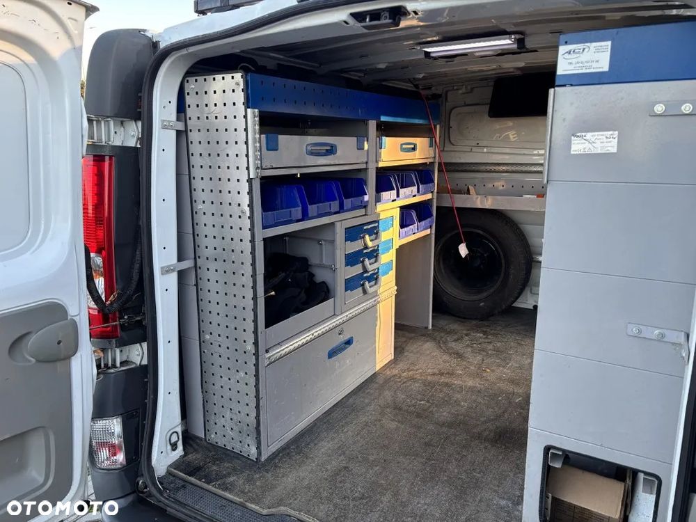 Renault TRAFIC - 24