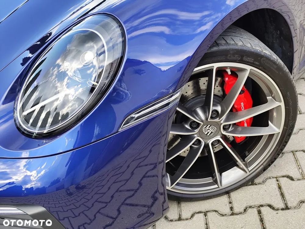 Porsche 911 Carrera S - 24
