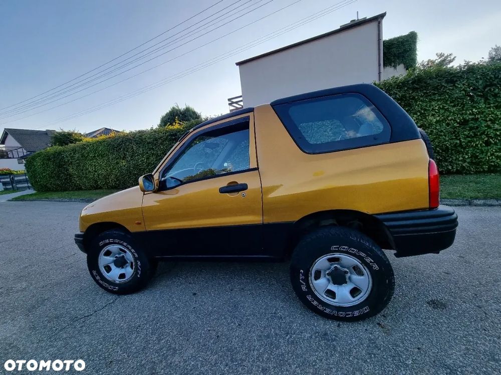 Suzuki Grand Vitara 2.0 - 11