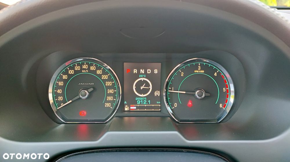 Jaguar XF 3.0 V6 Diesel S Premium Luxury - 31