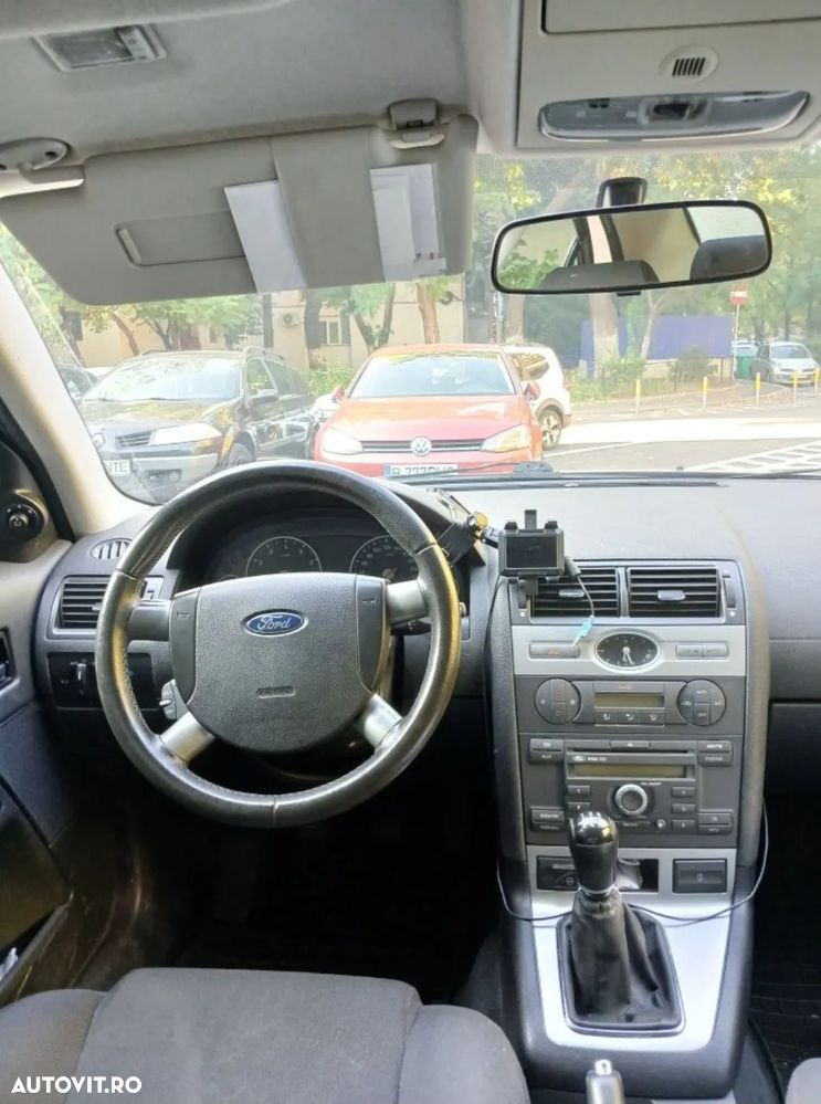 Ford Mondeo 1.8 Trend - 2