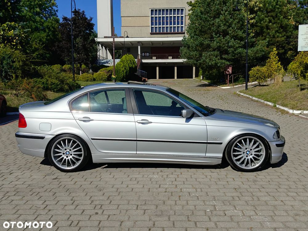 BMW Seria 3 320i - 12