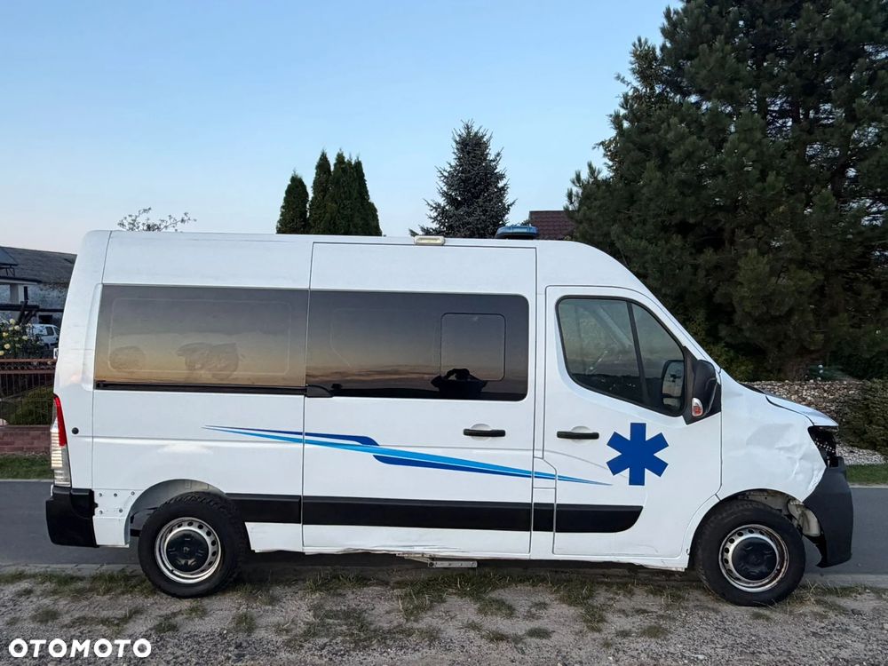 Renault MASTER _ 2024r _ KARETKA, AMBULANS _ 2.3 DCI 165KM _ 5 Osobowy - 26