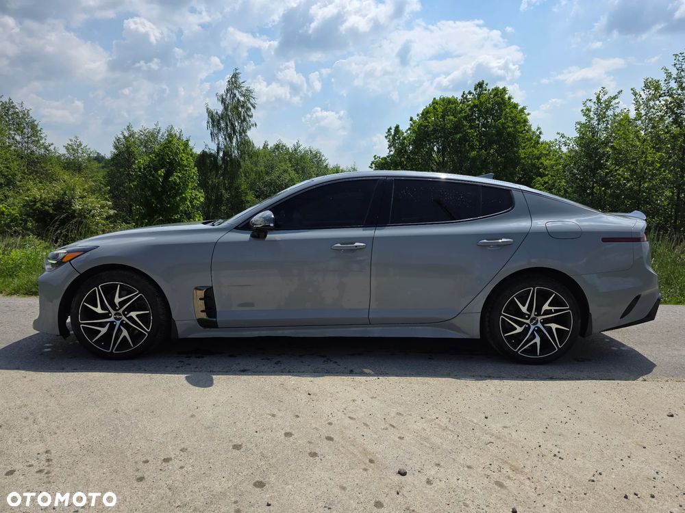 Kia Stinger - 3