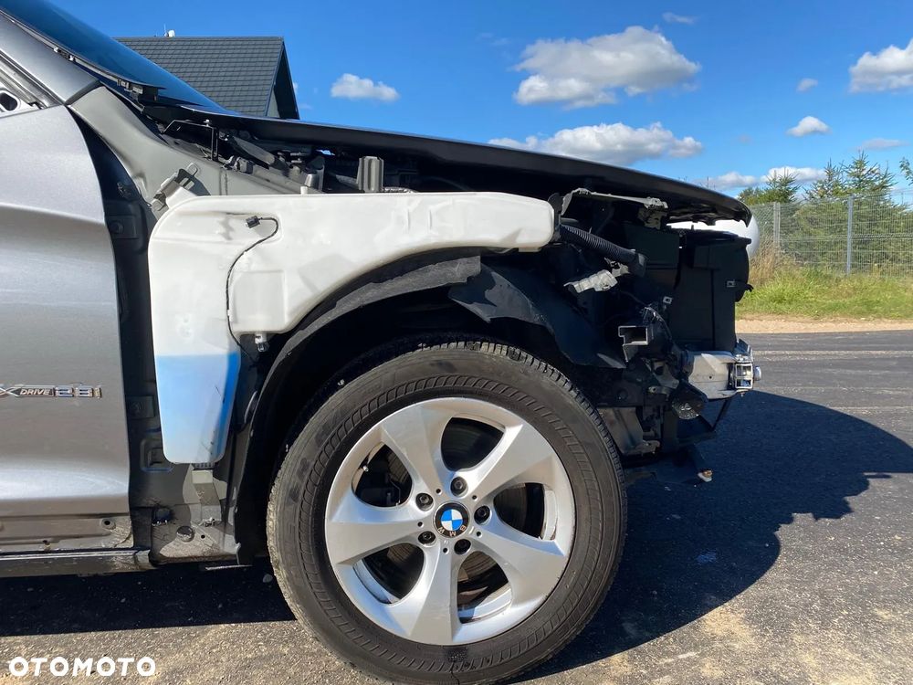 BMW X3 xDrive28i - 11