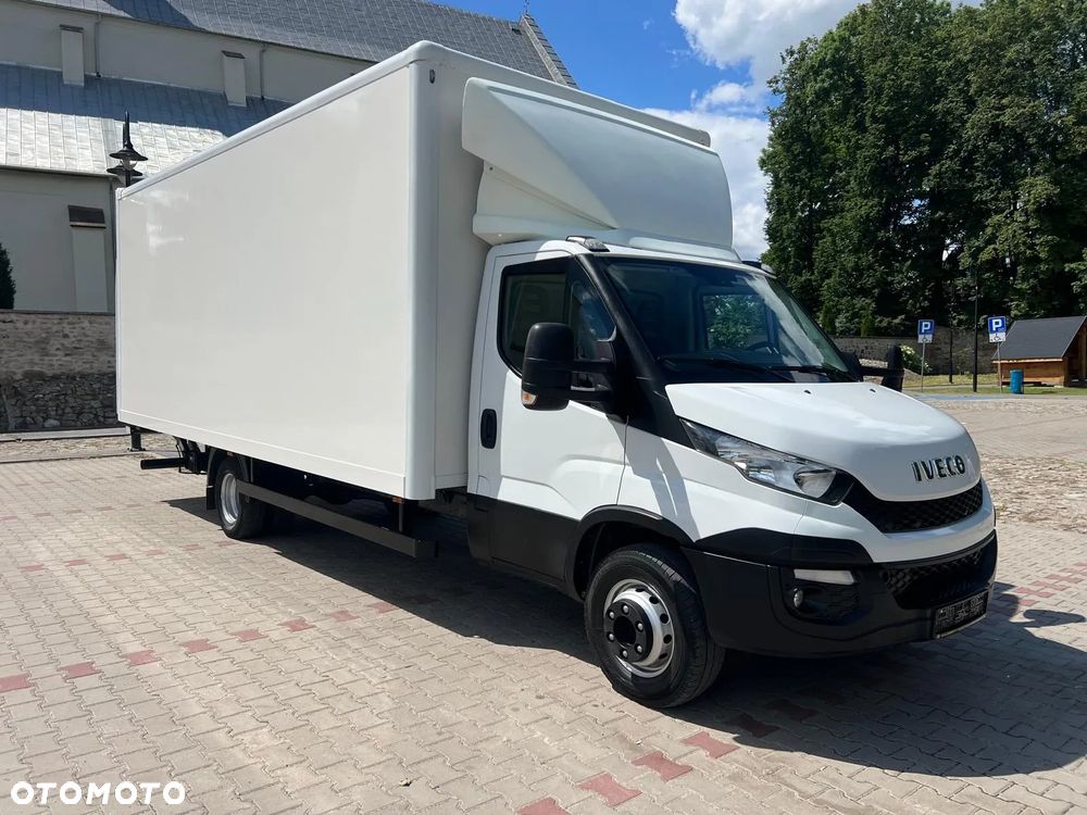 Iveco Daily 70C17 / Kontener / Winda / - 24