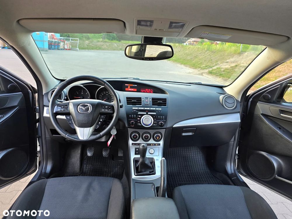 Mazda 3 - 5