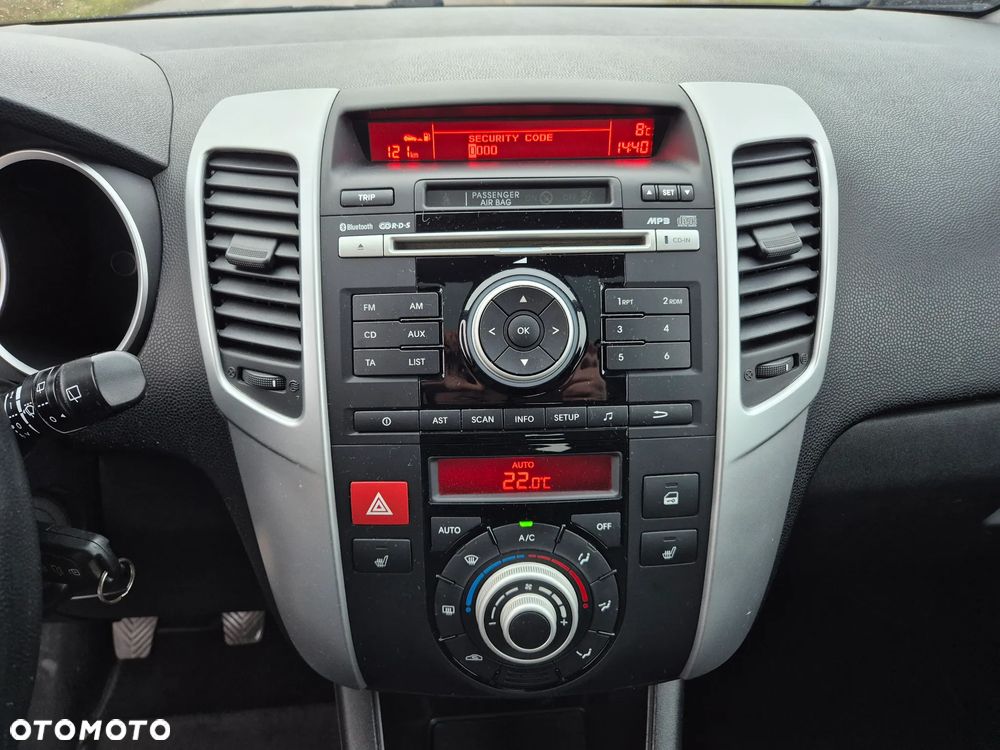 Kia Venga 1.4 CVVT Black Collection - 20