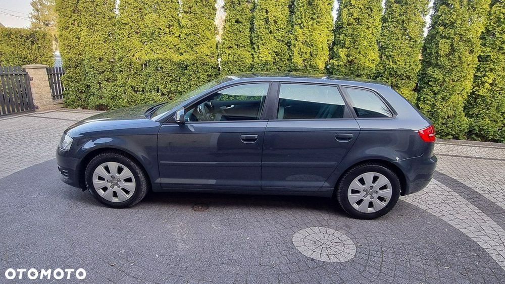 Audi A3 Sportback - 3