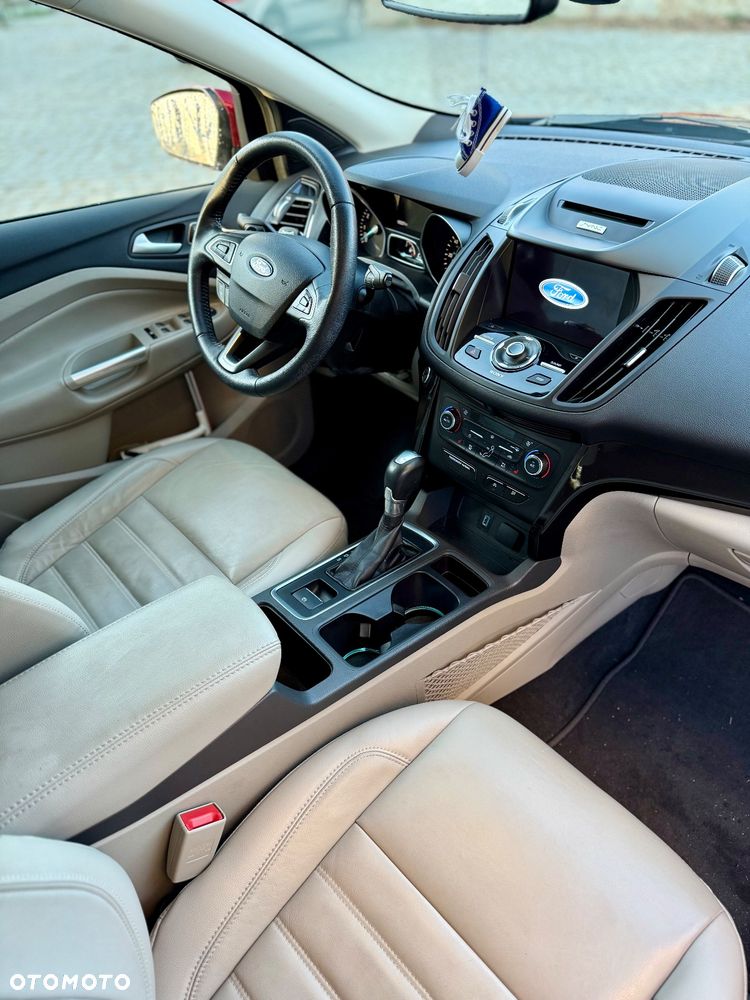 Ford Escape 2.0 EcoBoost AWD Titanium - 10