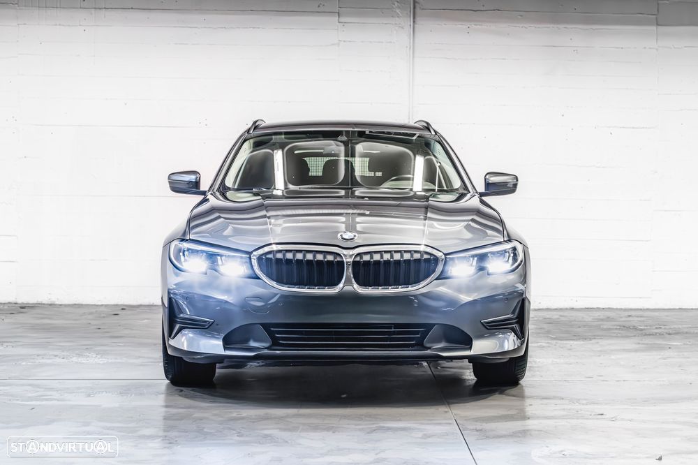 BMW 330 e Aut. Luxury Line - 2