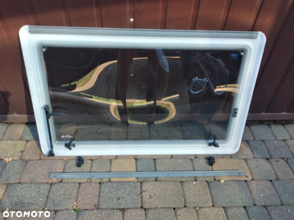 Przyczepa kempingowa Hobby szyba 79x43 79x44 79x42,5 2002r Excellent Easy 450 bakista kompletna z podłogą i klapą oraz rolety z moskitierami okienne drzwi wejściowe relingi dachowe drabinka lampa stop szyba boczna kuchenna drzwiczki serwisowe bakista klapa bagażnika stopa podpora - 7