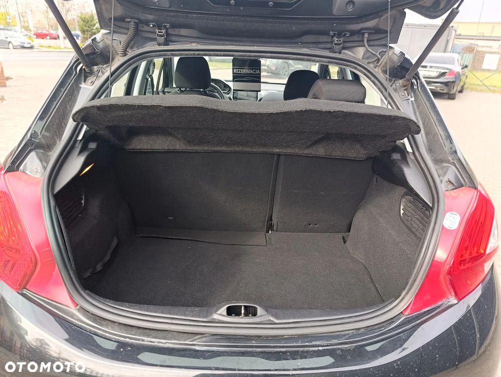 Peugeot 208 82 VTI Allure - 16