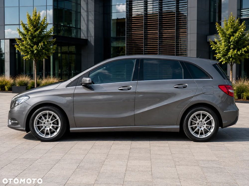 Mercedes-Benz Klasa B 200 BlueEFFICIENCY Edition 1 - 4