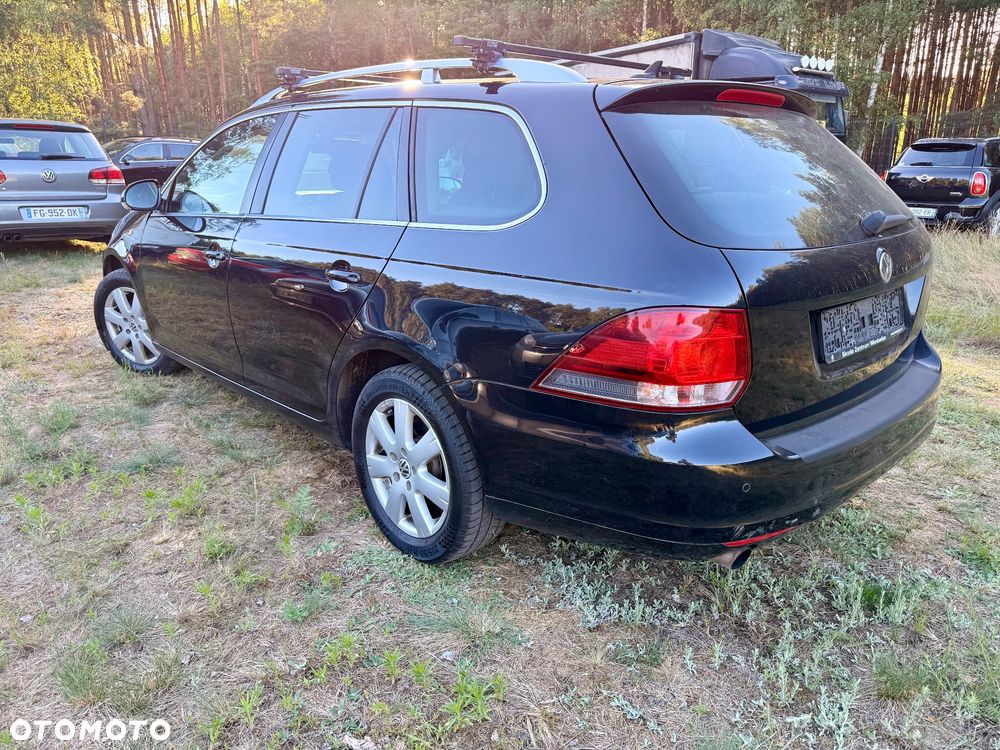 Volkswagen Golf 1.6 TDI DPF Highline - 4