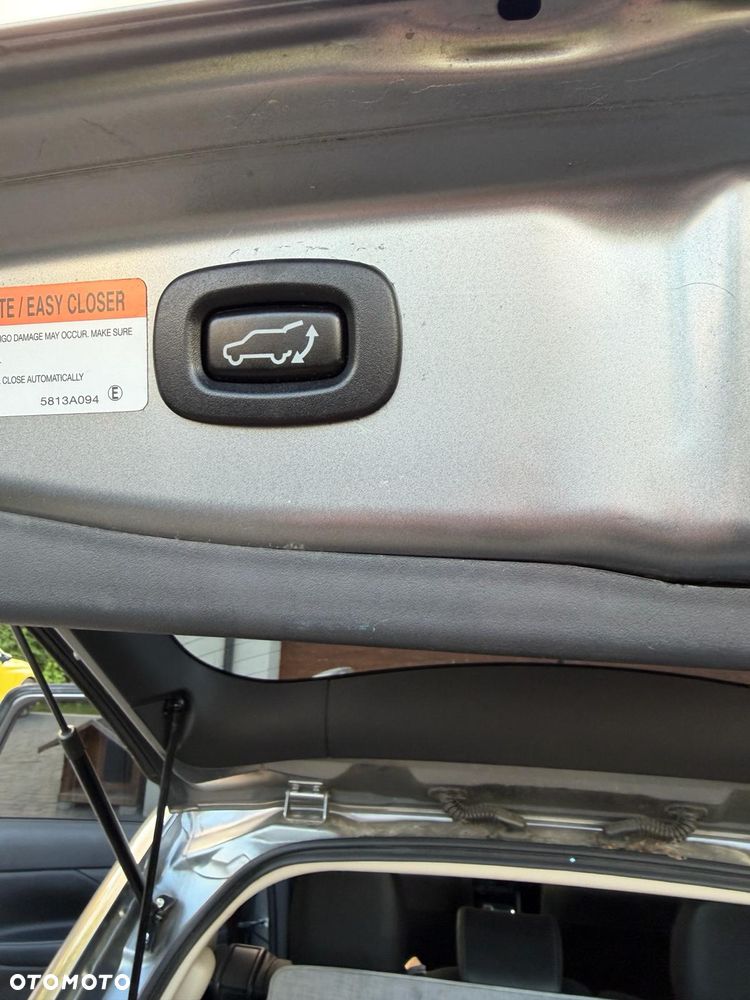 Mitsubishi Outlander - 11