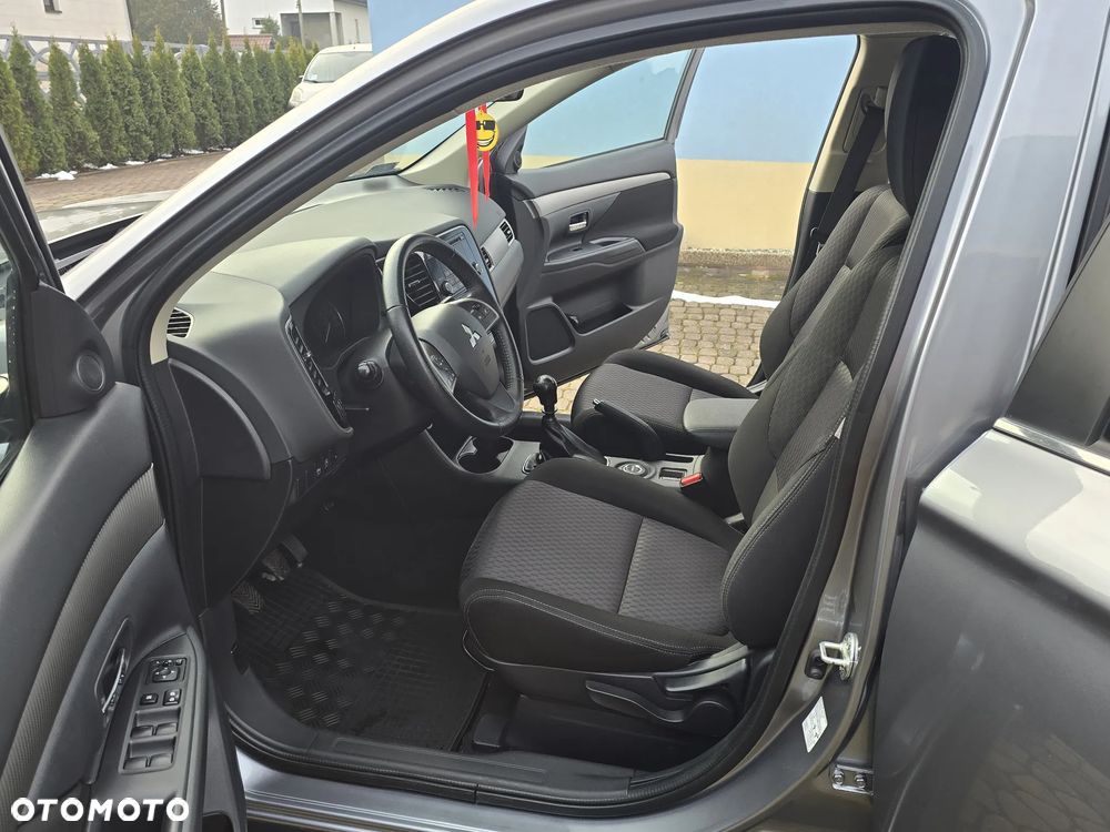 Mitsubishi Outlander 2.2 DID Intense + 4WD - 5