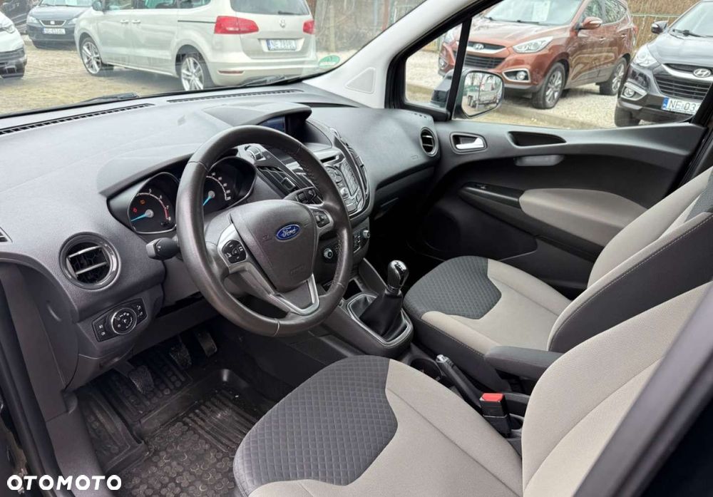 Ford Tourneo Courier - 20