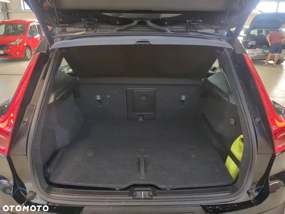 Volvo XC 40 T3 Momentum - 18