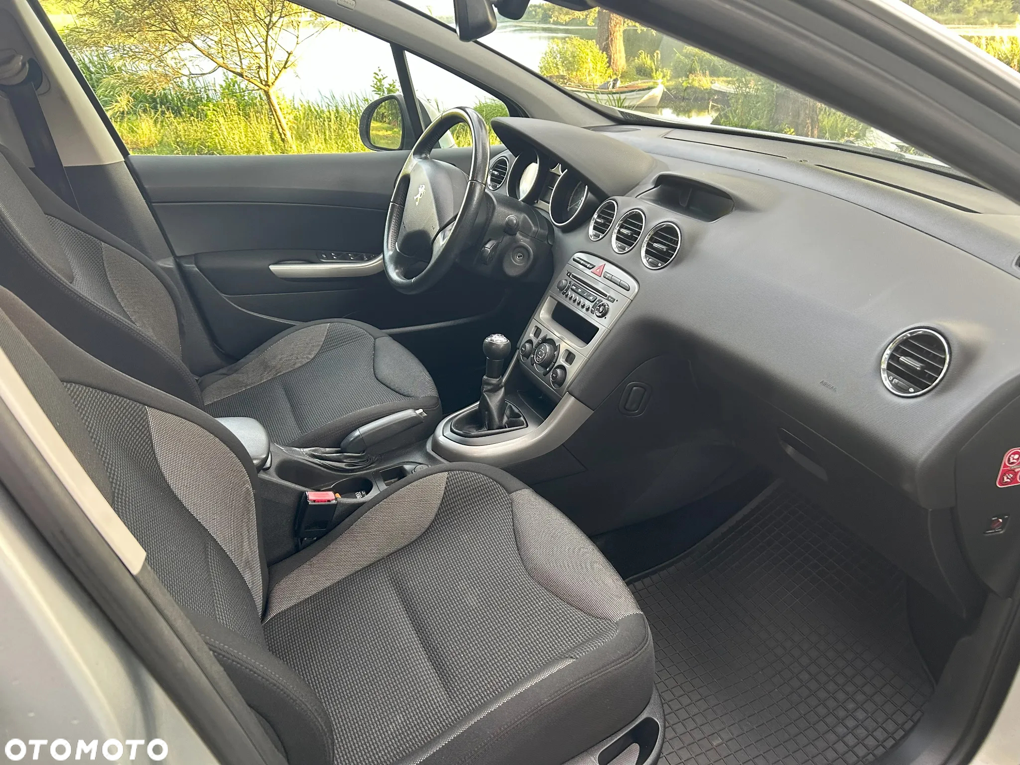 Peugeot 308 1.6 Premium - 12