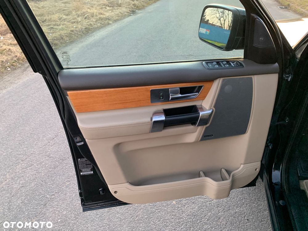 Land Rover Discovery - 32