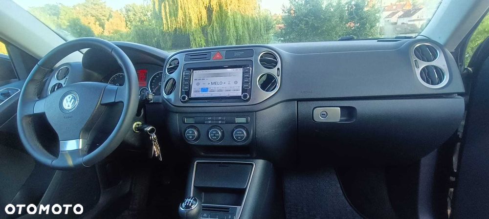 Volkswagen Tiguan - 7