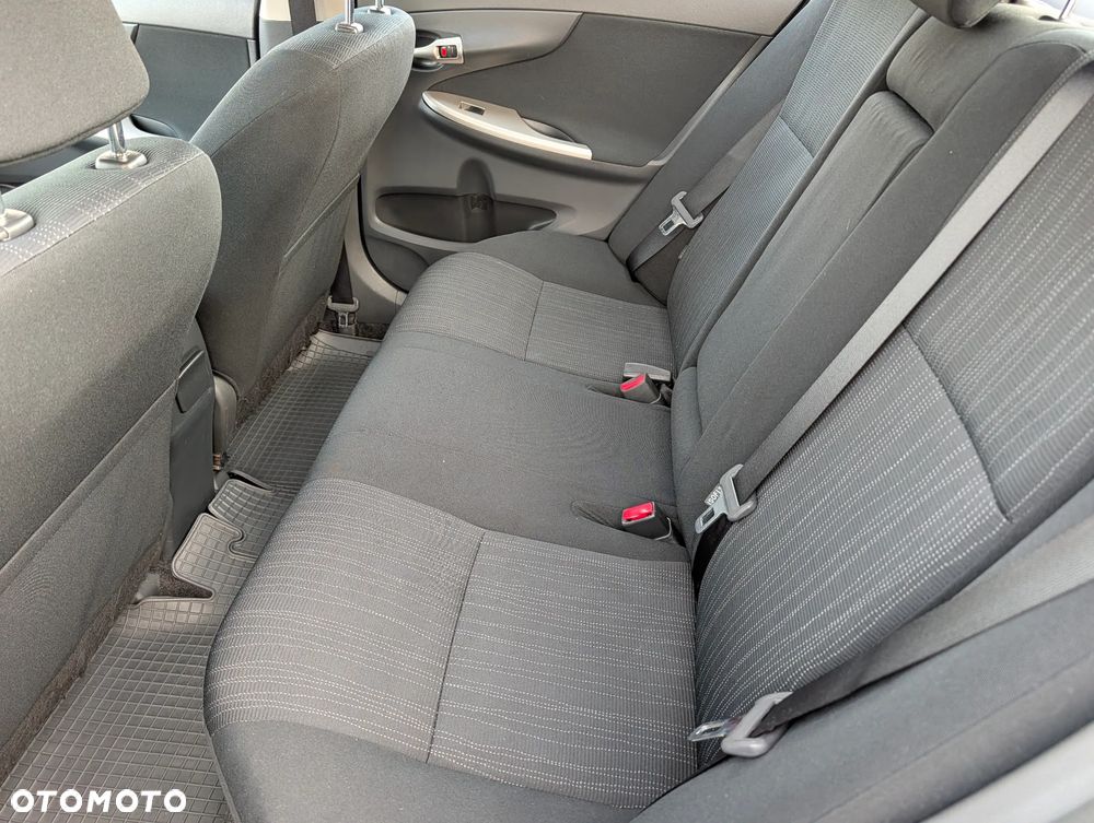 Toyota Corolla 1.6 Luna - 15