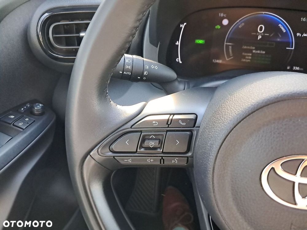 Toyota Yaris Cross Hybrid 1.5 Style - 24