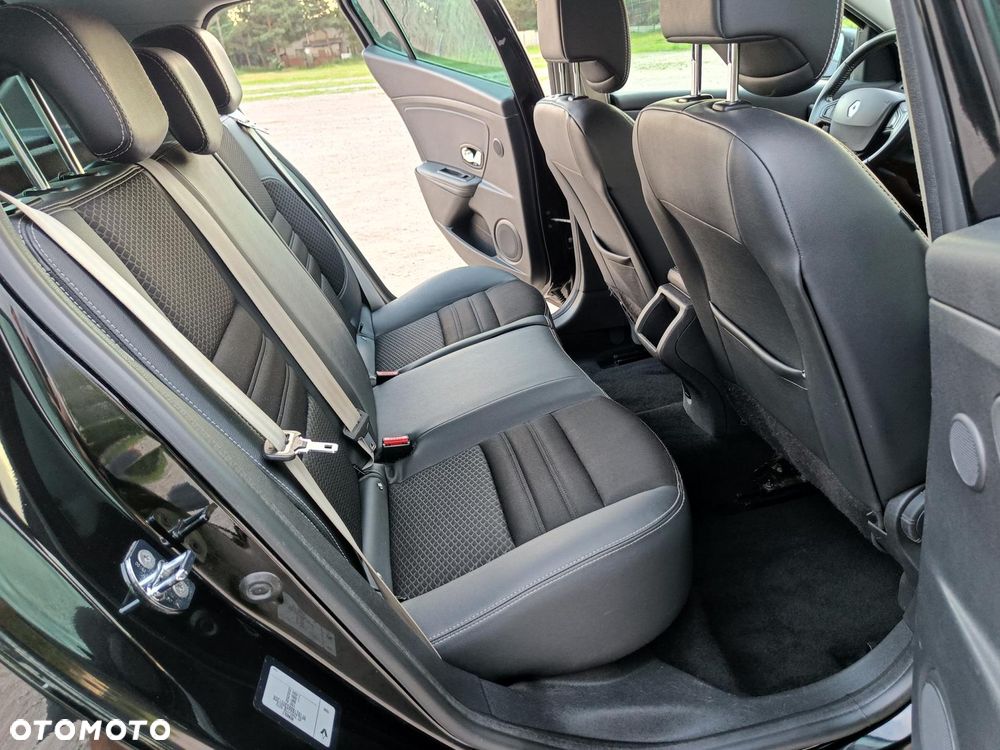 Renault Megane ENERGY TCe 130 BOSE EDITION - 27