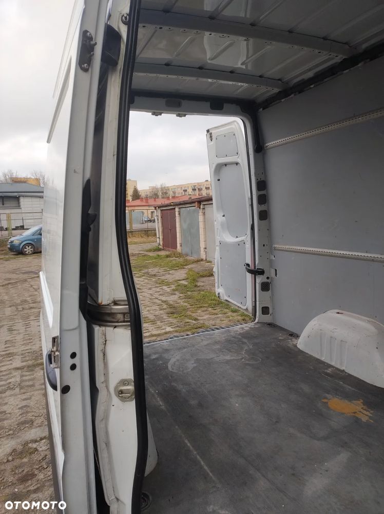 Volkswagen Crafter - 25